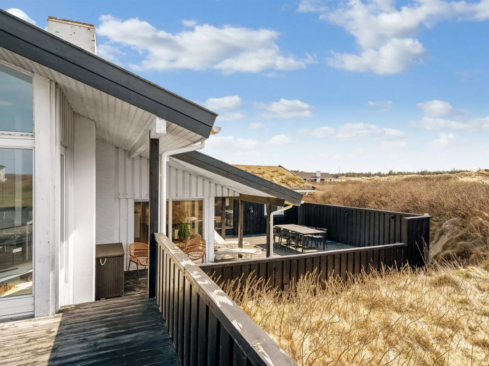 "Rutha" - 45m from the sea - Buiten