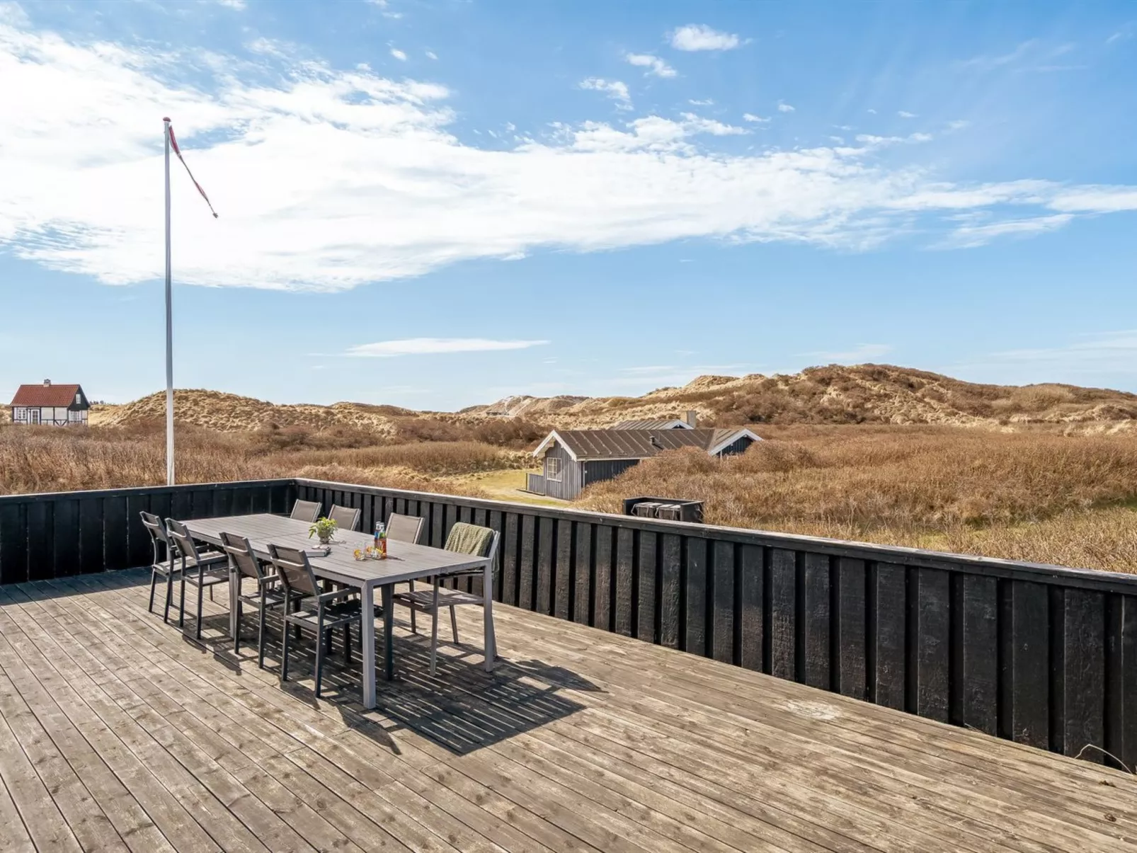 "Rutha" - 45m from the sea - Buiten