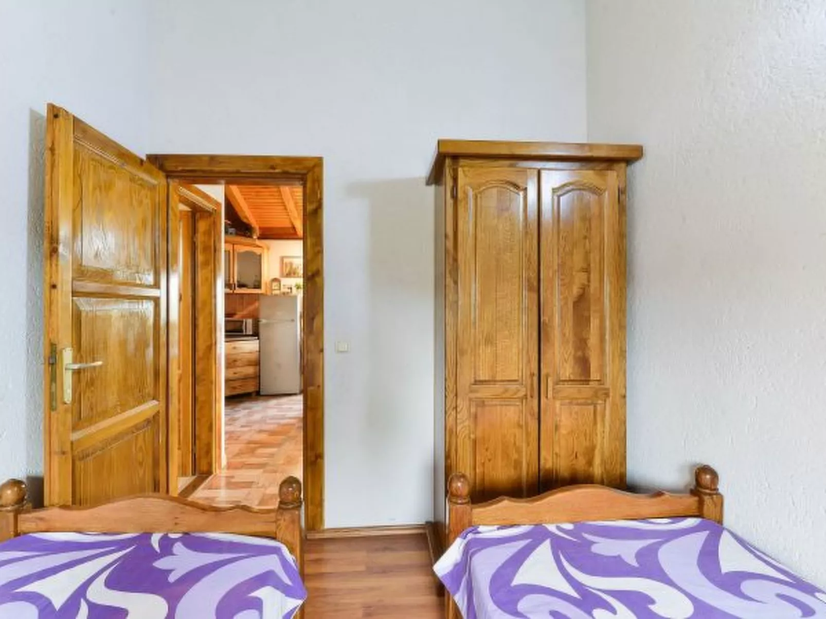 Villa Serena with pool - Image-tags.info