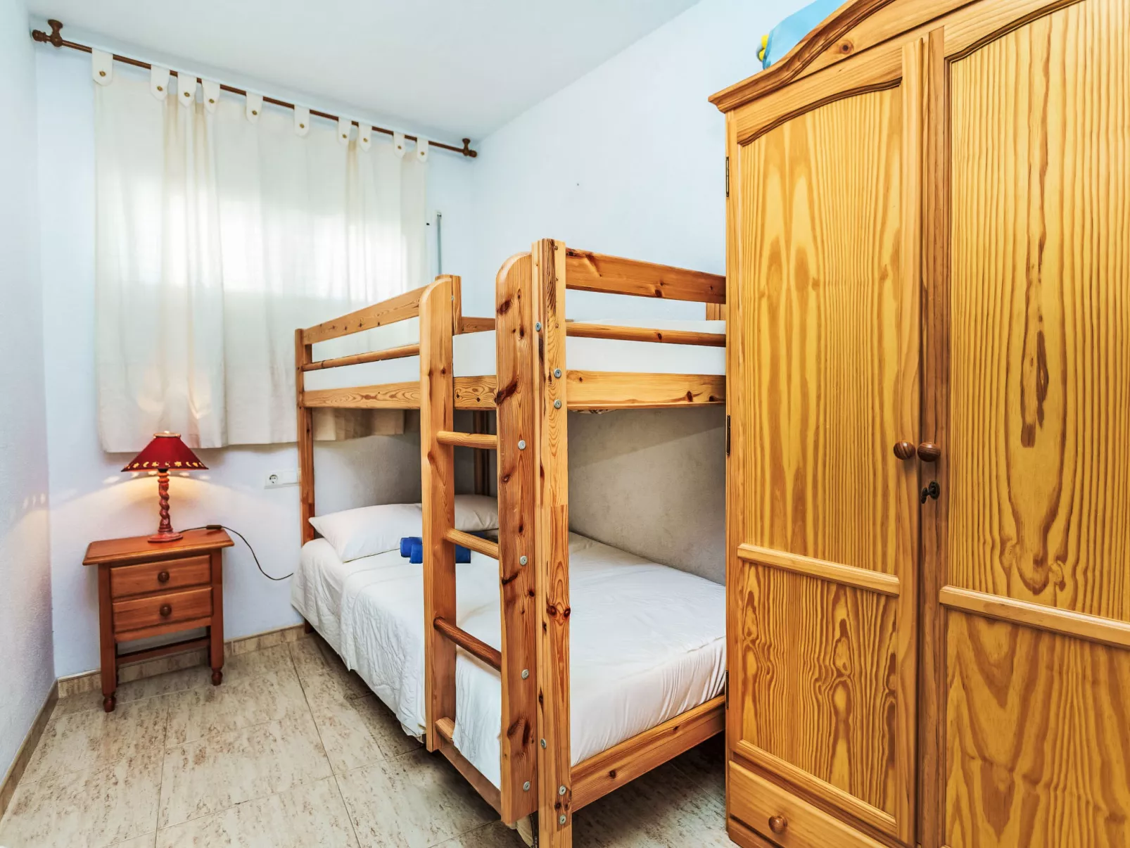 Malibu Canales - Binnen