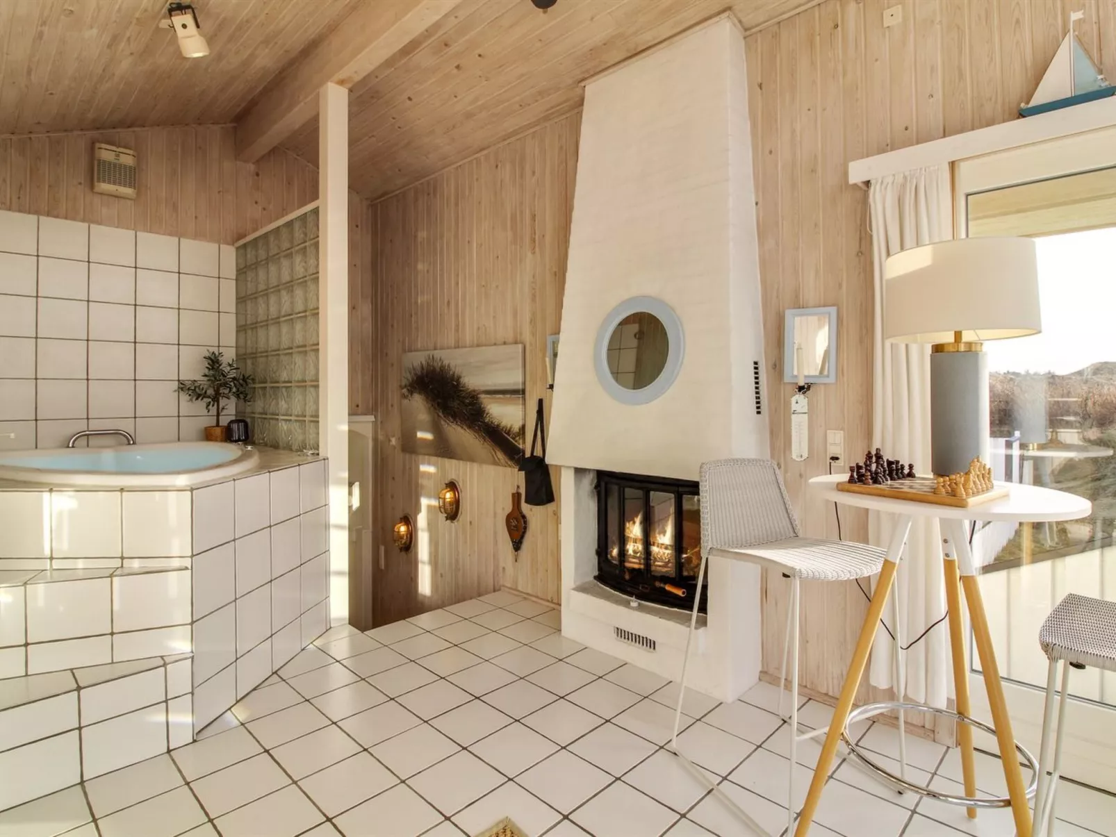 "Rutha" - 45m from the sea - Binnen