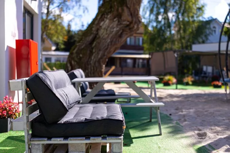 Dom dla 6 osób z antresolą-Buitenkant zomer