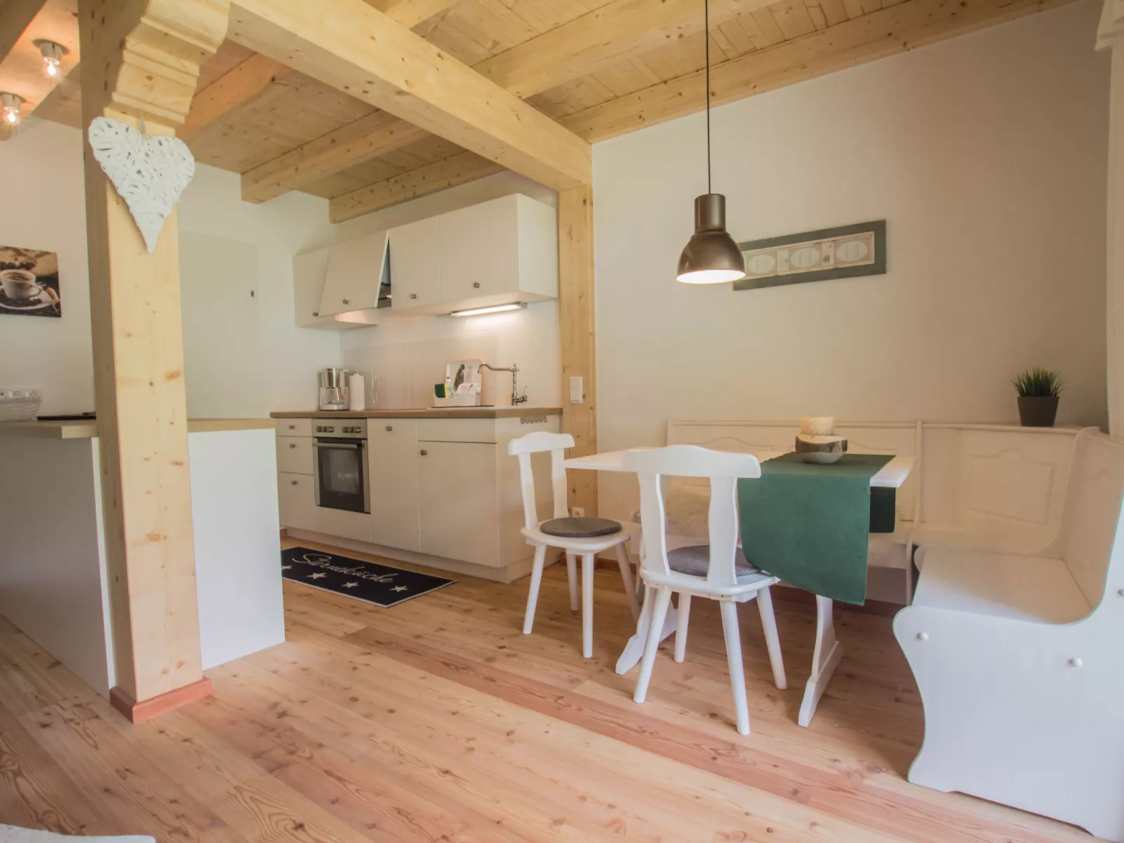 Lodge Enzian 194 im Tauerndorf Enzingerboden - Binnen