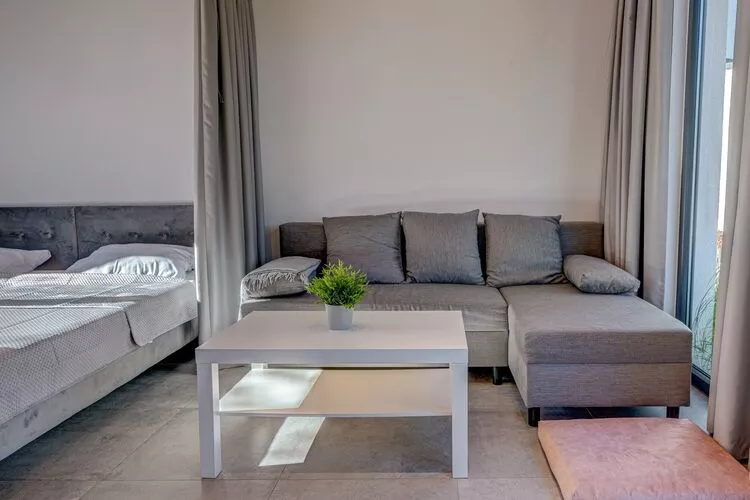 Dom dla 6 osób z antresolą-Woonkamer
