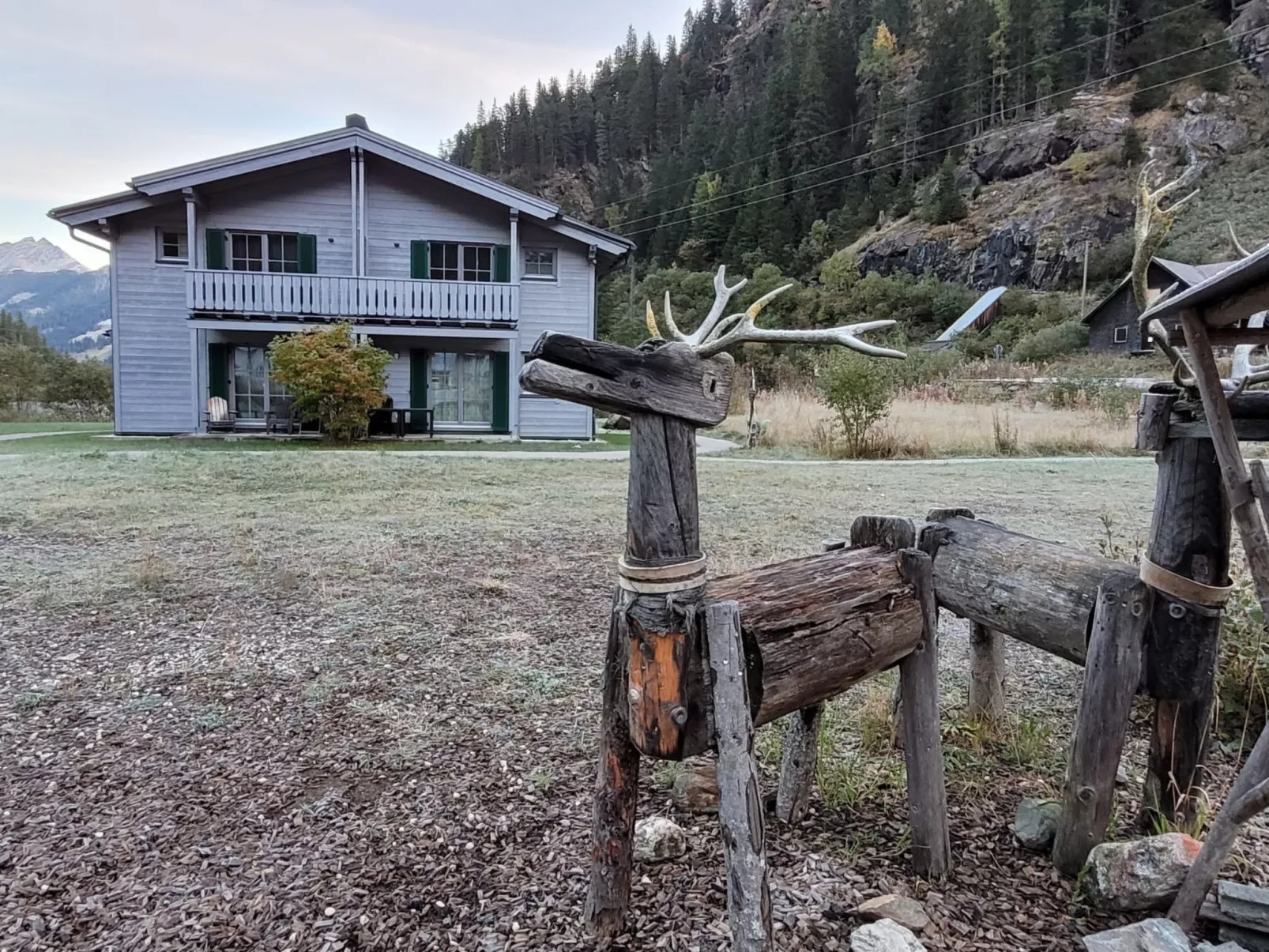Lodge Seeblick 161 im Tauerndorf Enzingerboden - Buiten