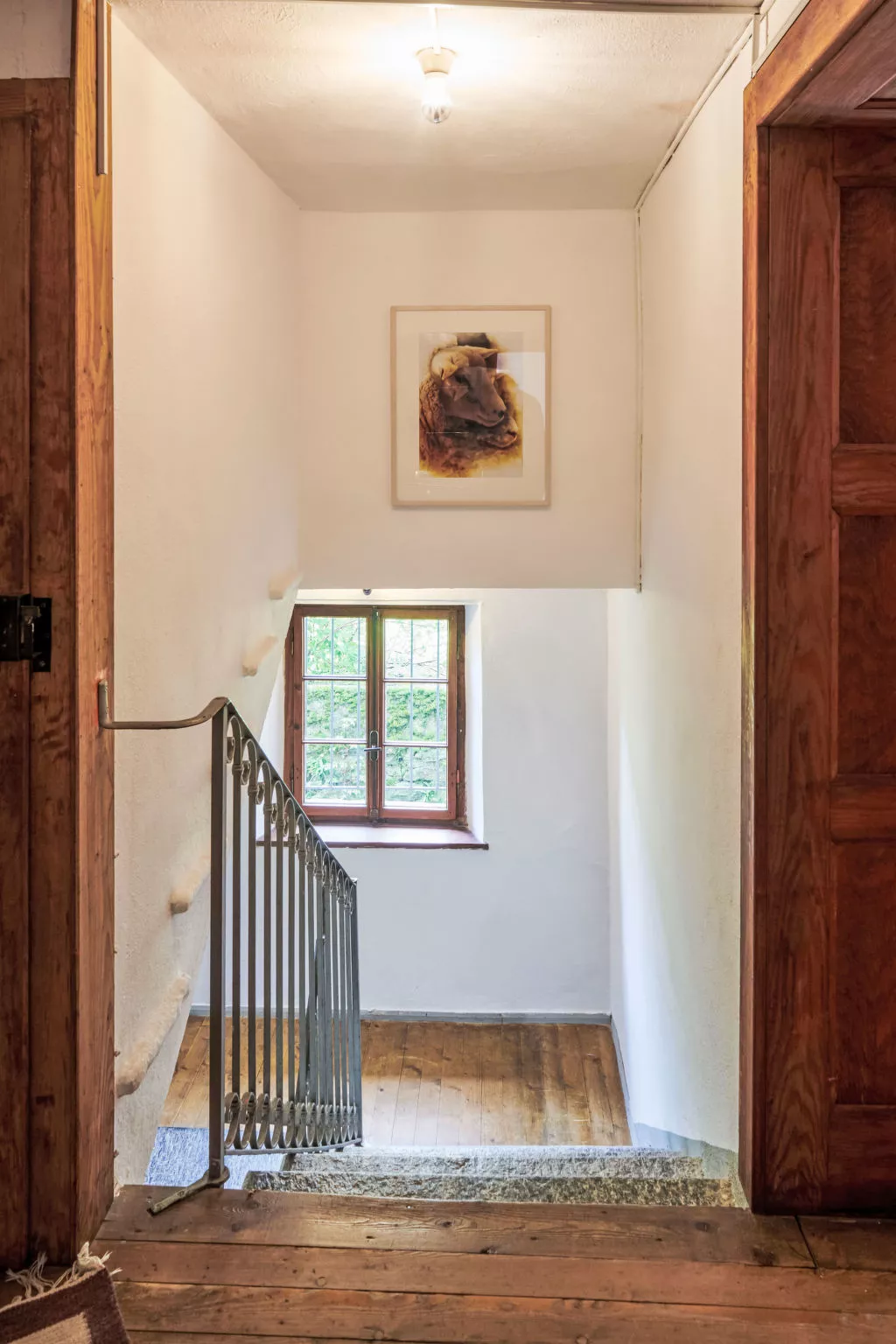 Waterfall House - Binnen