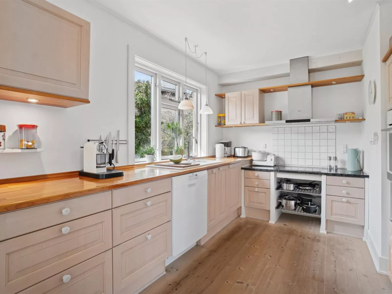 "Taja" - 170m from the sea - Binnen