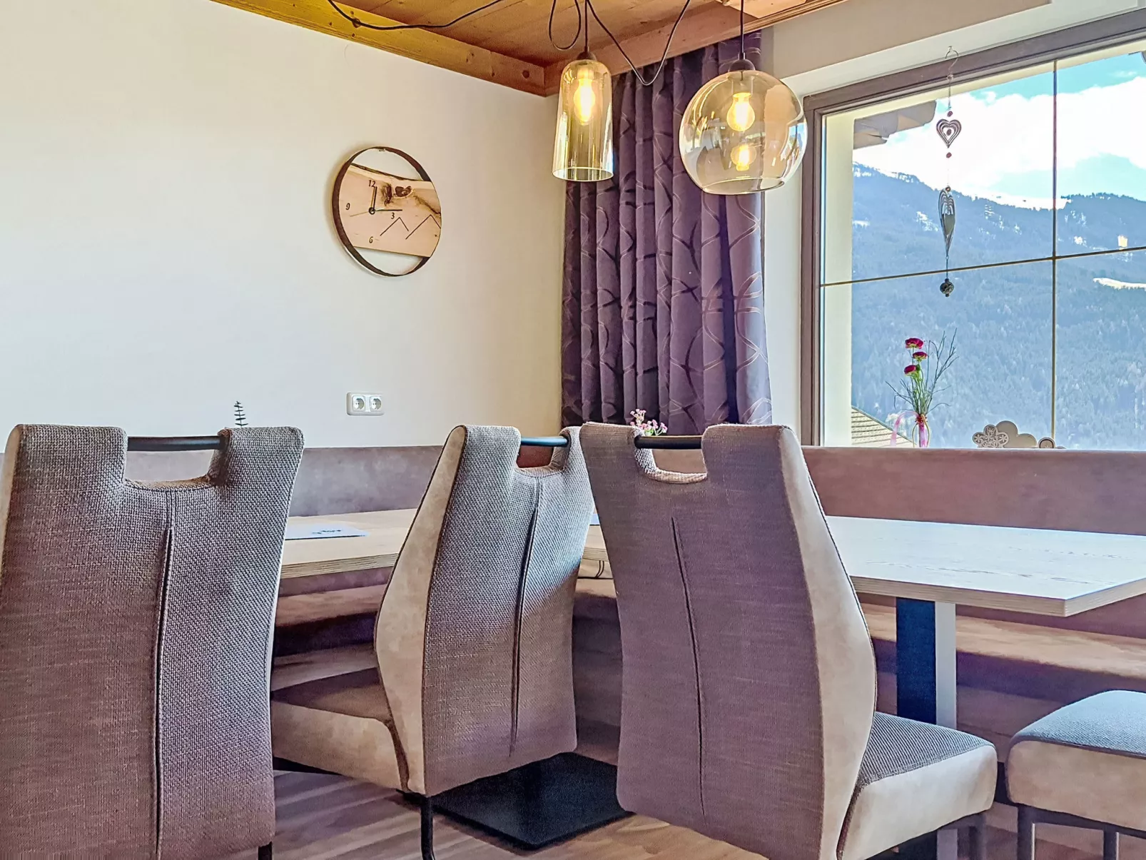 Panoramablick Tauern - Binnen