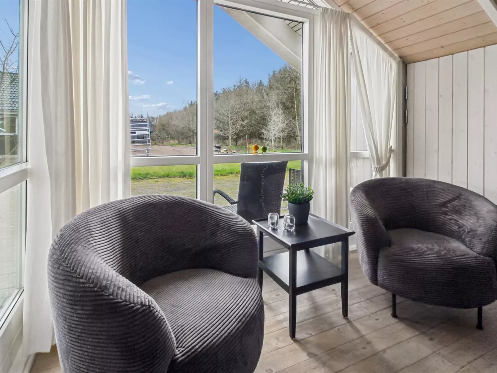 "Arnika" - 28km from the sea - Binnen