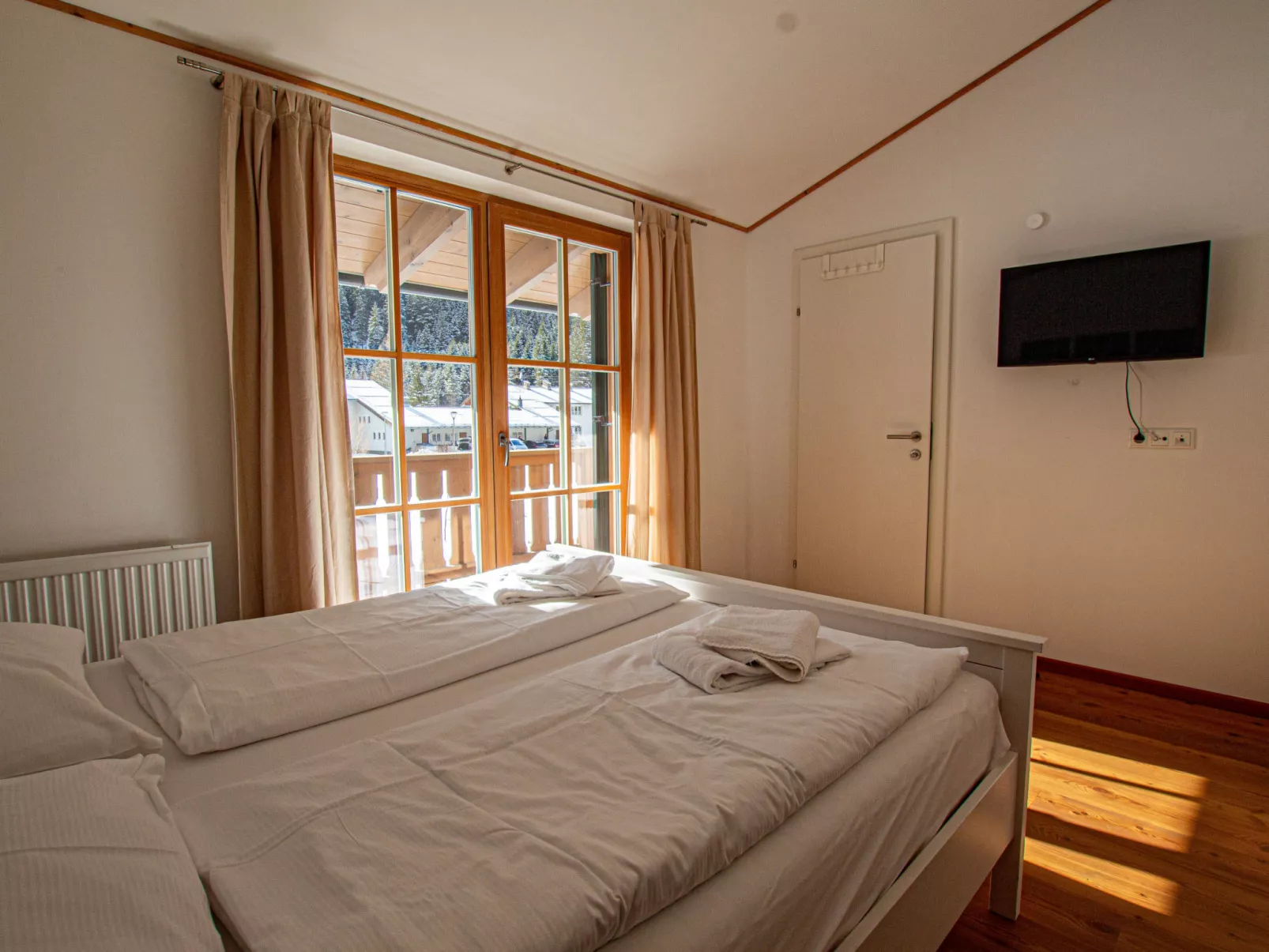 Lodge Enzian 194 im Tauerndorf Enzingerboden - Binnen