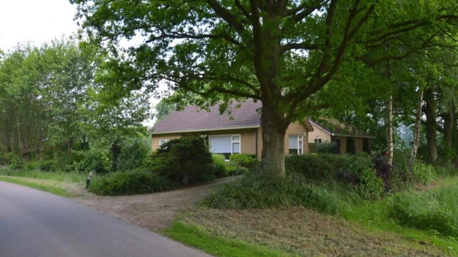 Huus in t Hagt - Buitenkant zomer