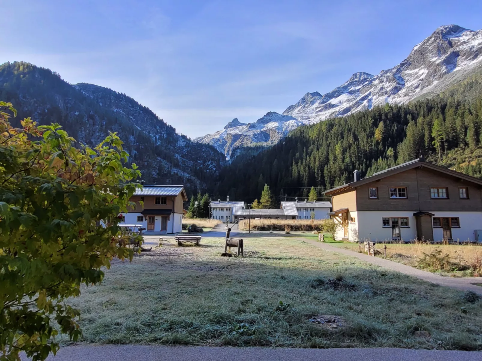 Lodge Seeblick 161 im Tauerndorf Enzingerboden - Buiten