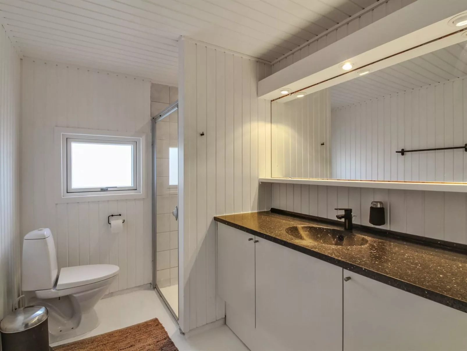 "Rutha" - 45m from the sea - Binnen