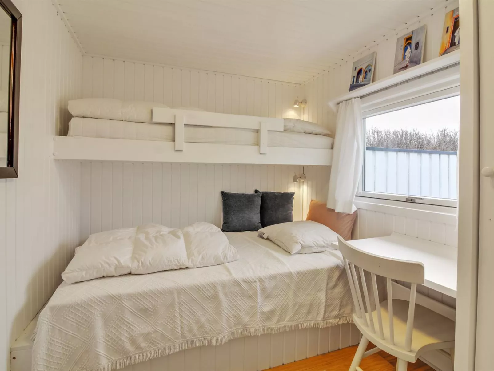 "Rutha" - 45m from the sea - Binnen