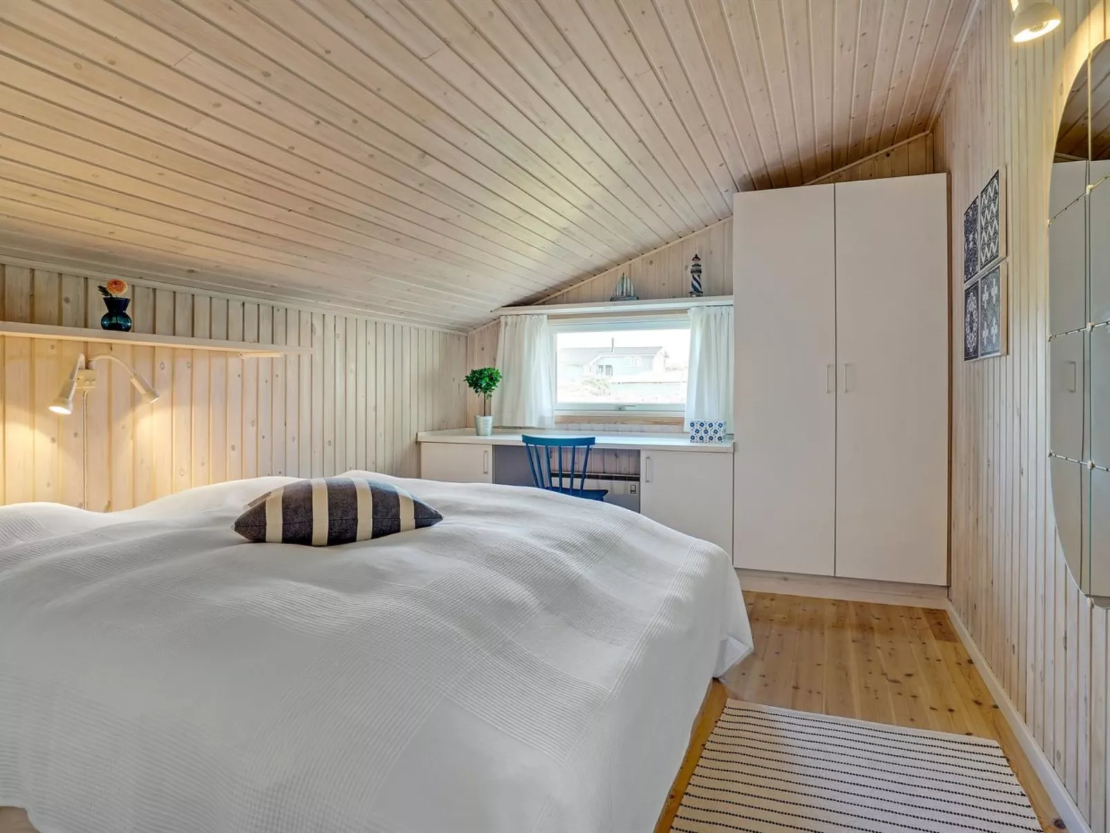 "Rutha" - 45m from the sea - Binnen