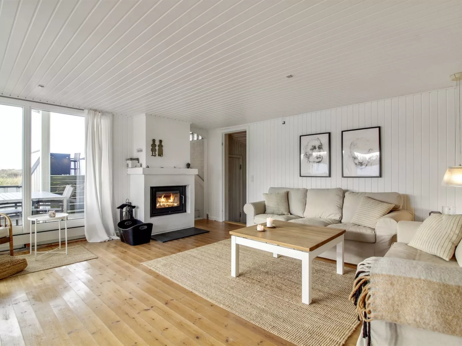 "Rutha" - 45m from the sea - Binnen