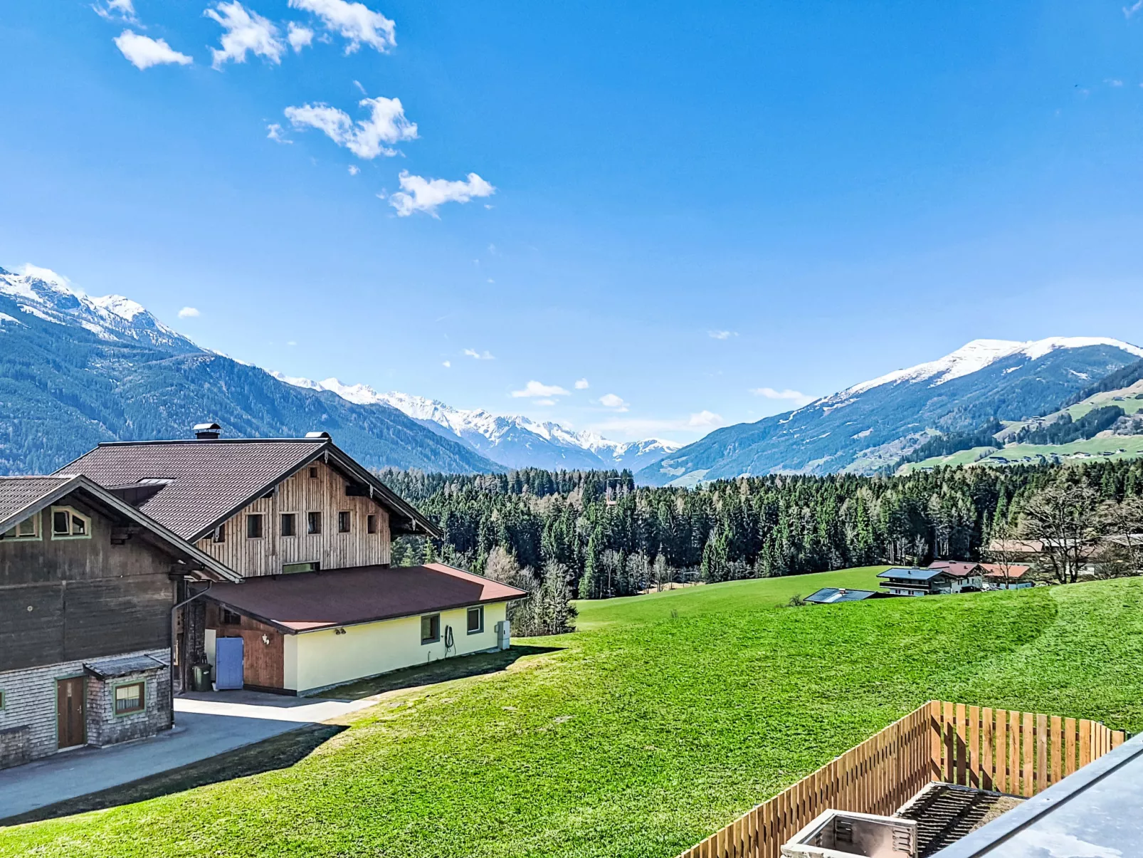 Panoramablick Tauern - Buiten