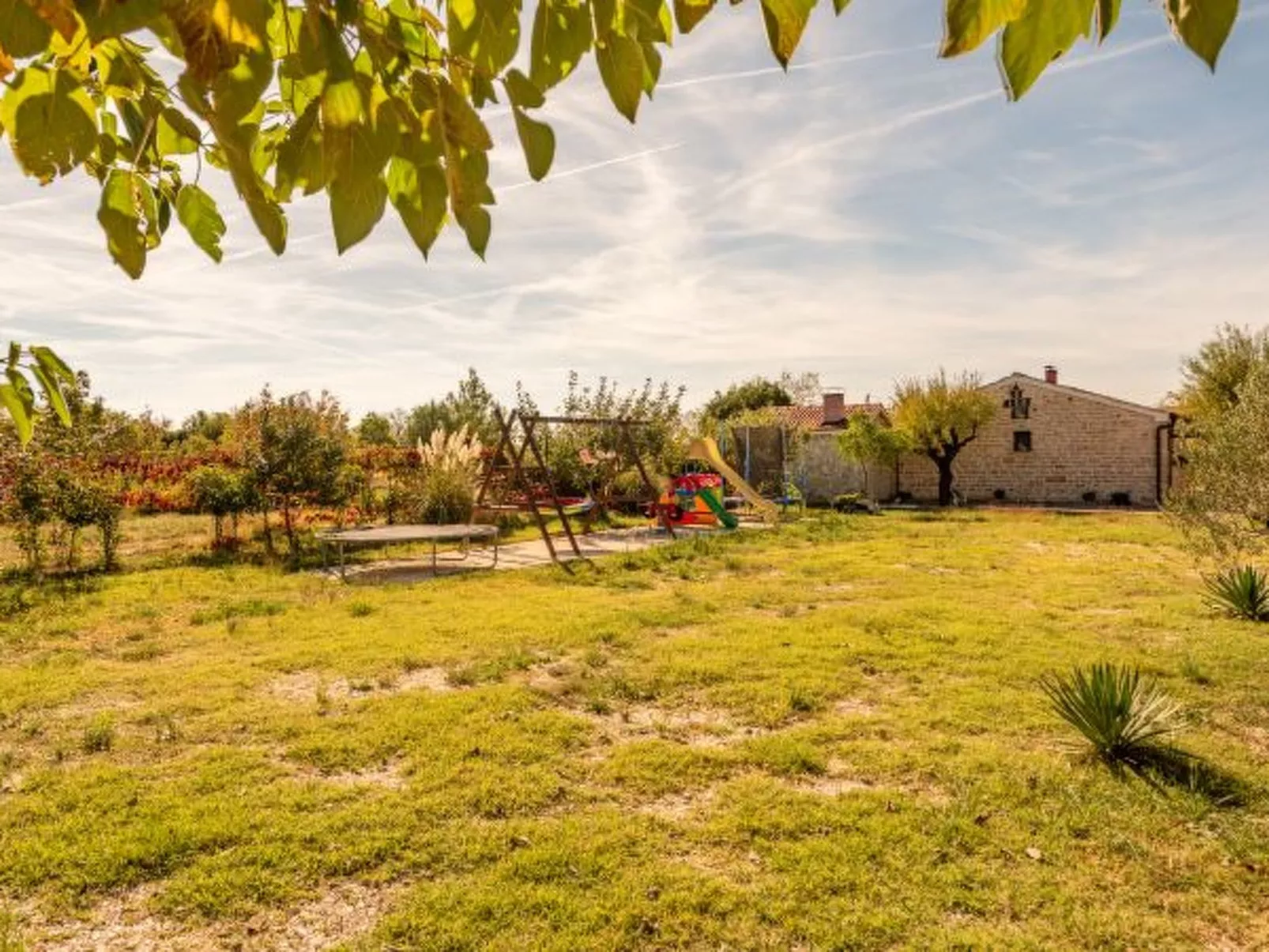 Villa Serena with pool - Image-tags.info