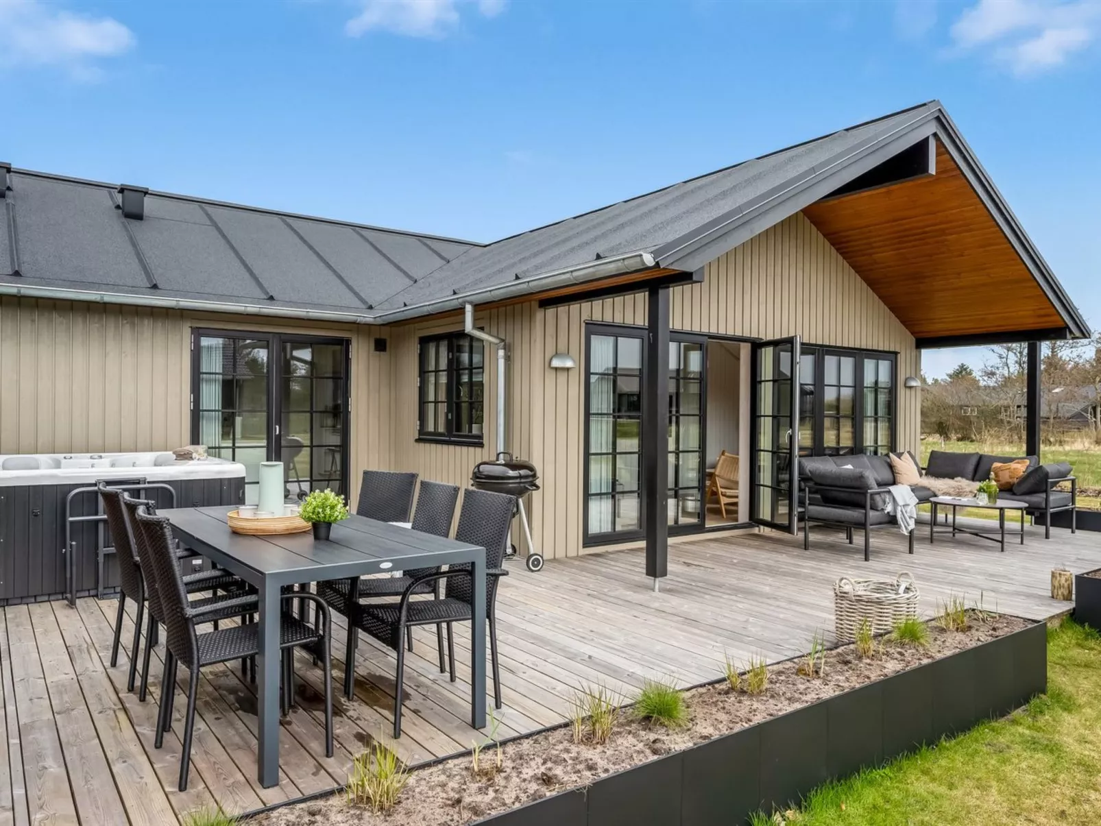 "Emin" - 2.8km from the sea - Buiten