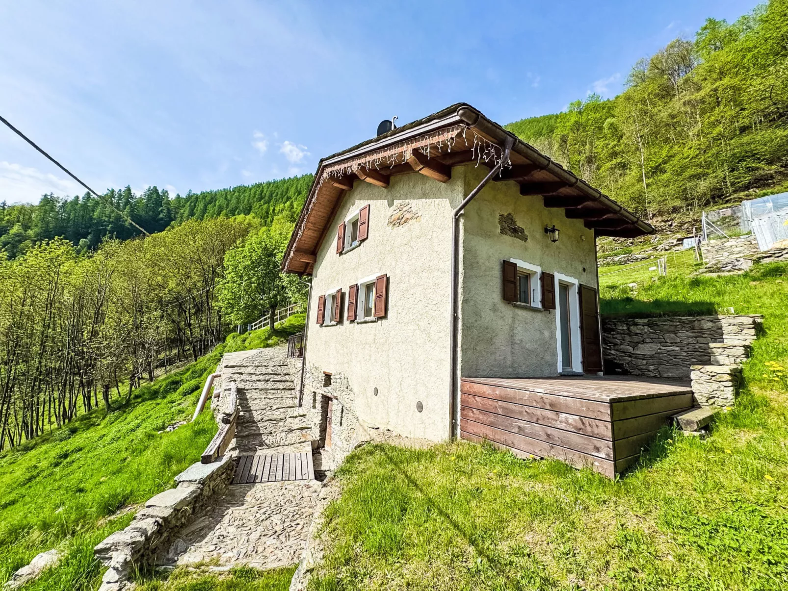 Chalet 'Casa al Pozzo' mit Bergblick - Buiten