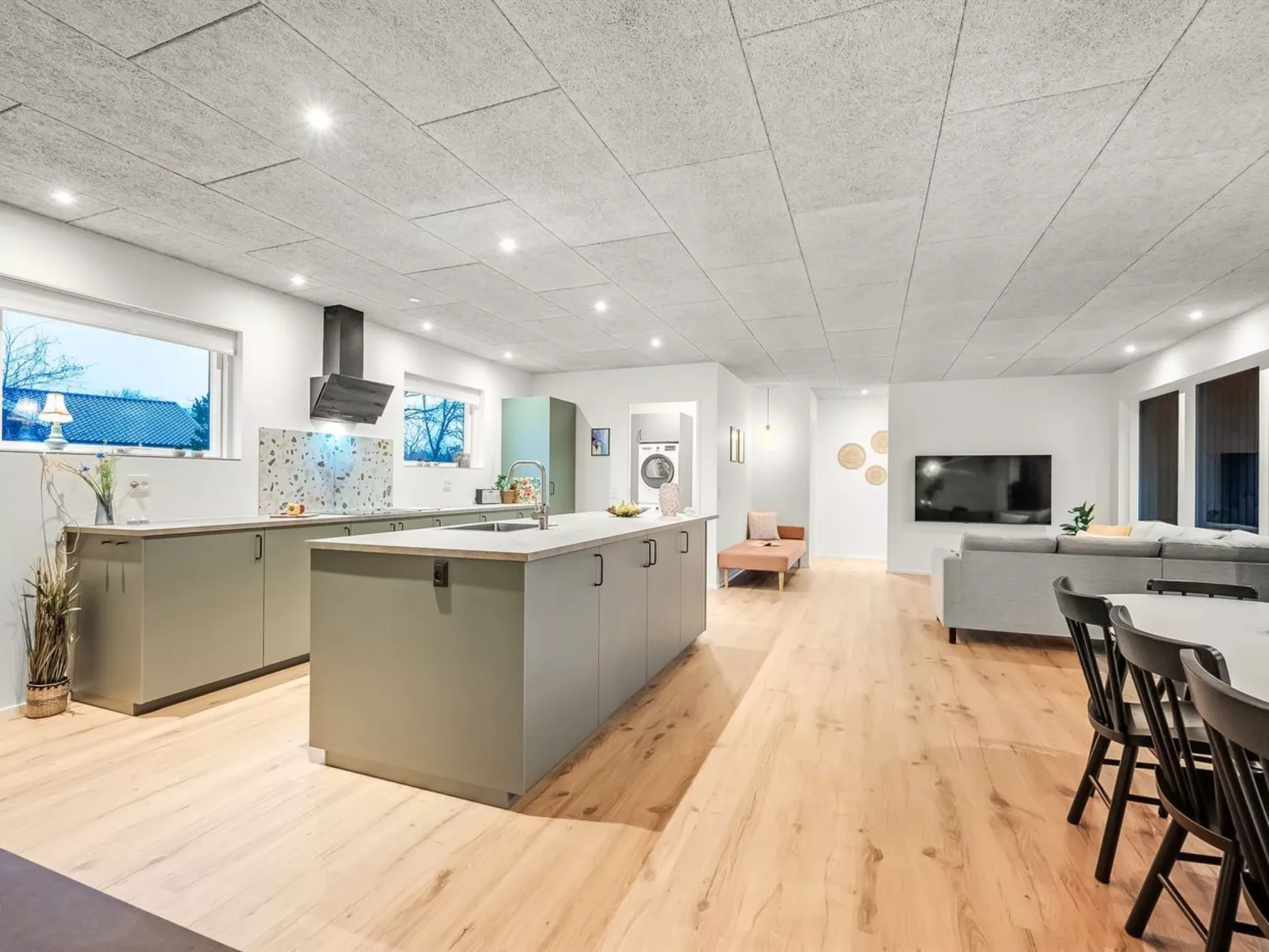 "Helina" - 250m to the fjord - Binnen