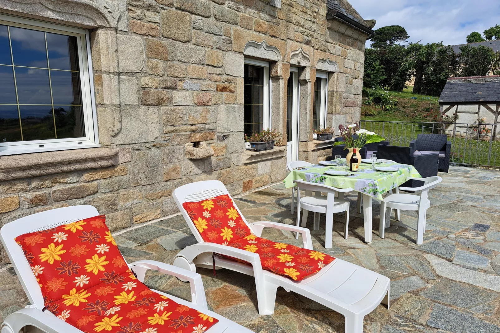 Granitsteinhaus in St Pol-de-Léon - Terrasbalkon