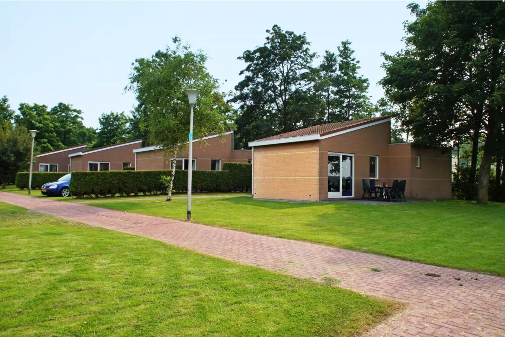 Vakantiepark Bergumermeer 7 - Buitenkant zomer