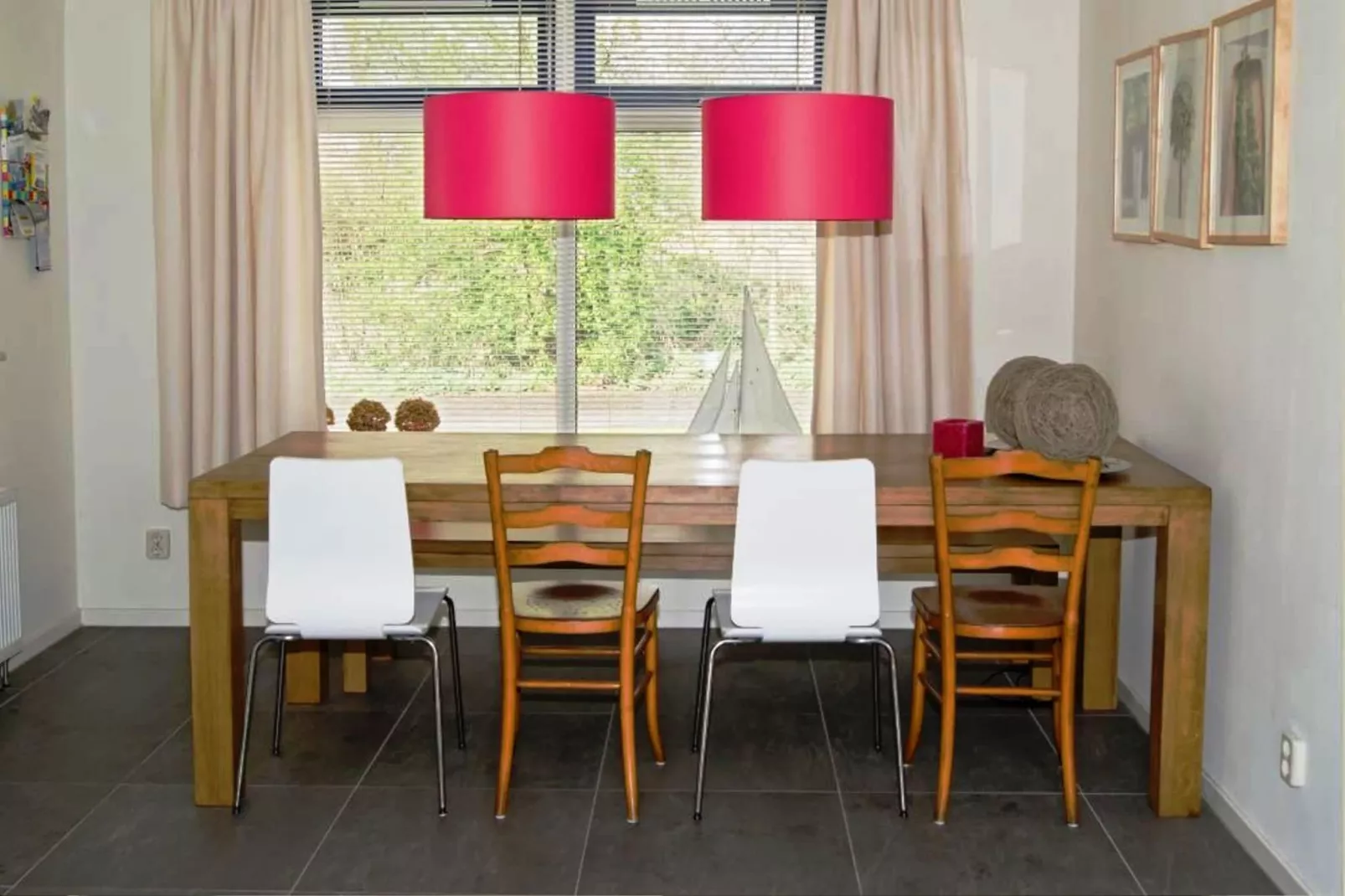 Vakantiepark Bergumermeer 6 - Eetkamer