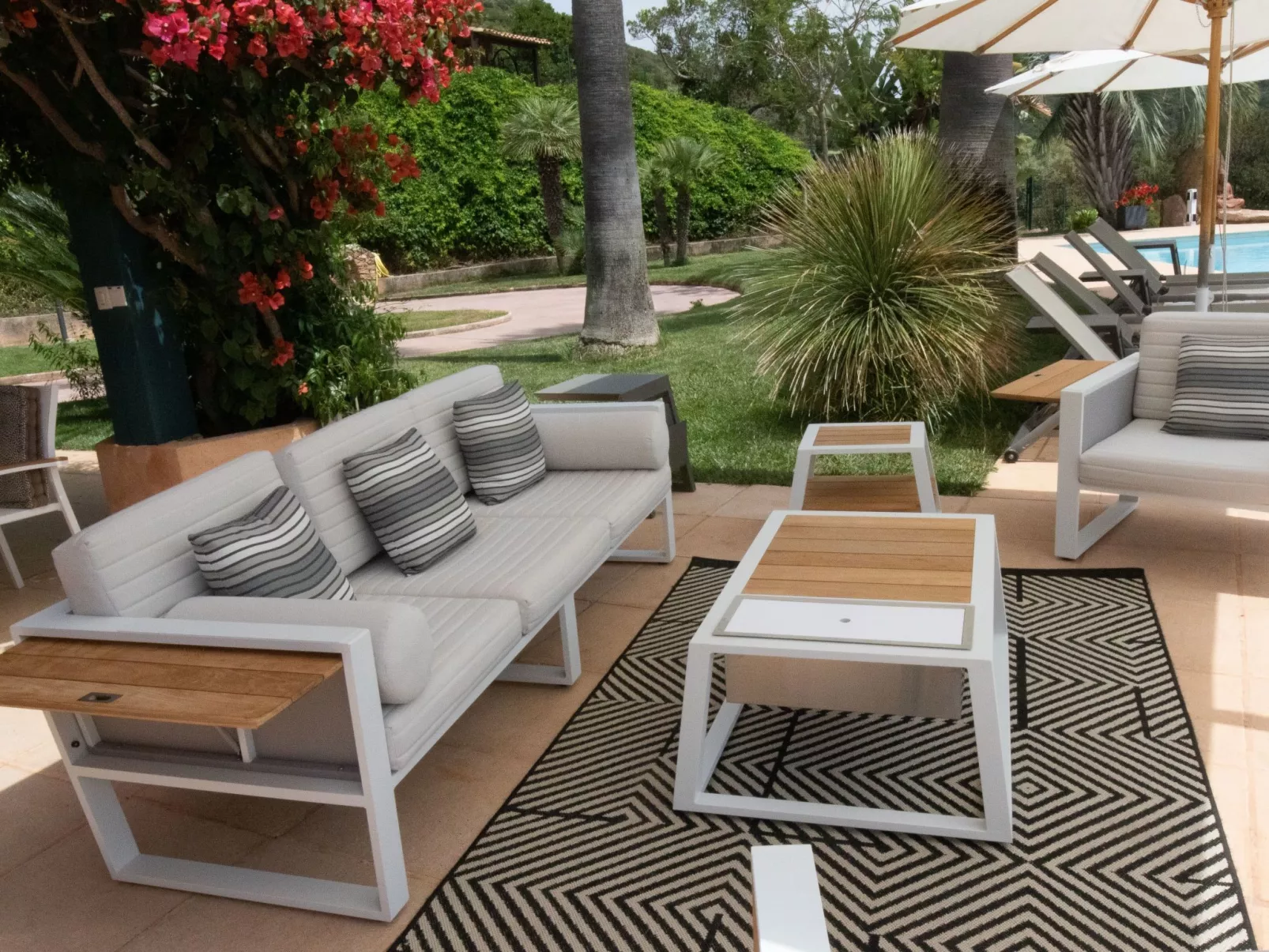 "La Capitelle" - Image-tags.info