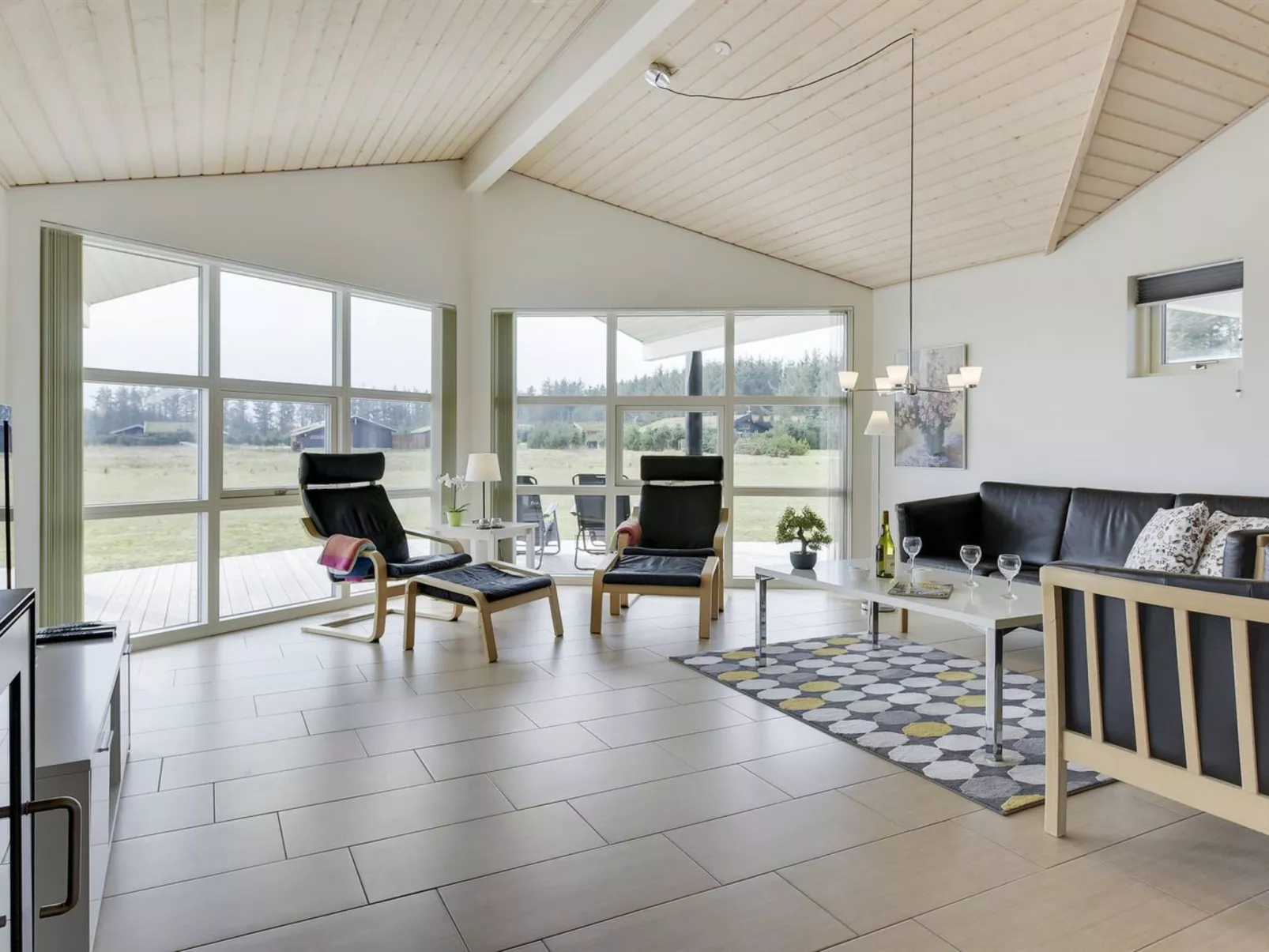 "Tessie" - 1.2km from the sea - Binnen