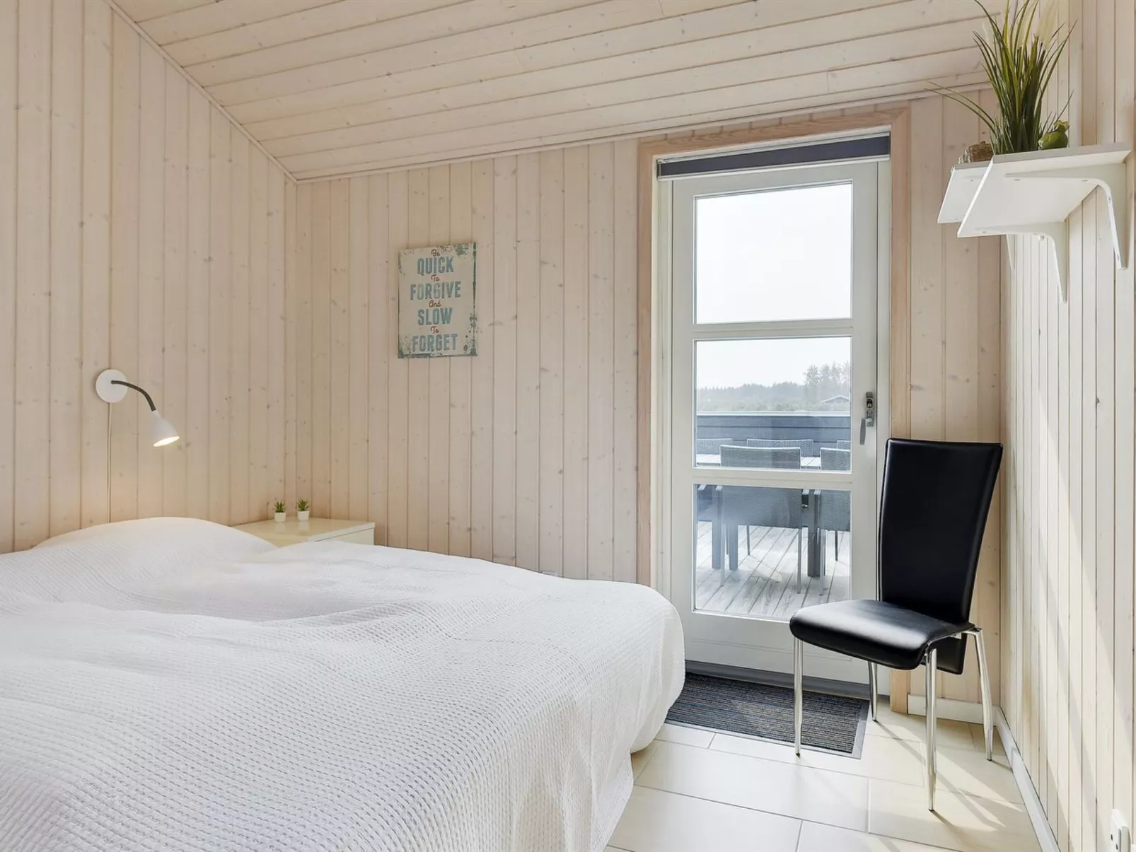 "Tessie" - 1.2km from the sea - Binnen