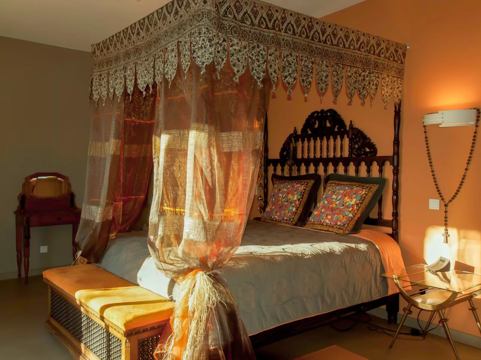 "La Capitelle" - Image-tags.info