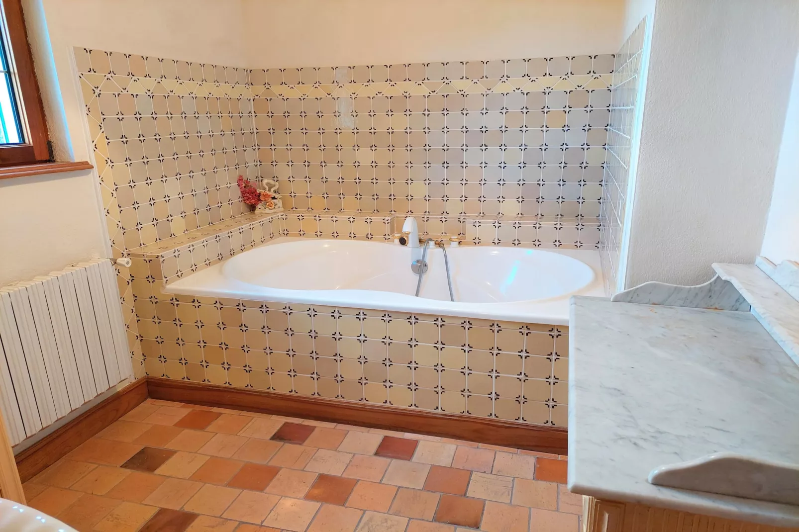 Granitsteinhaus in St Pol-de-Léon - Badkamer