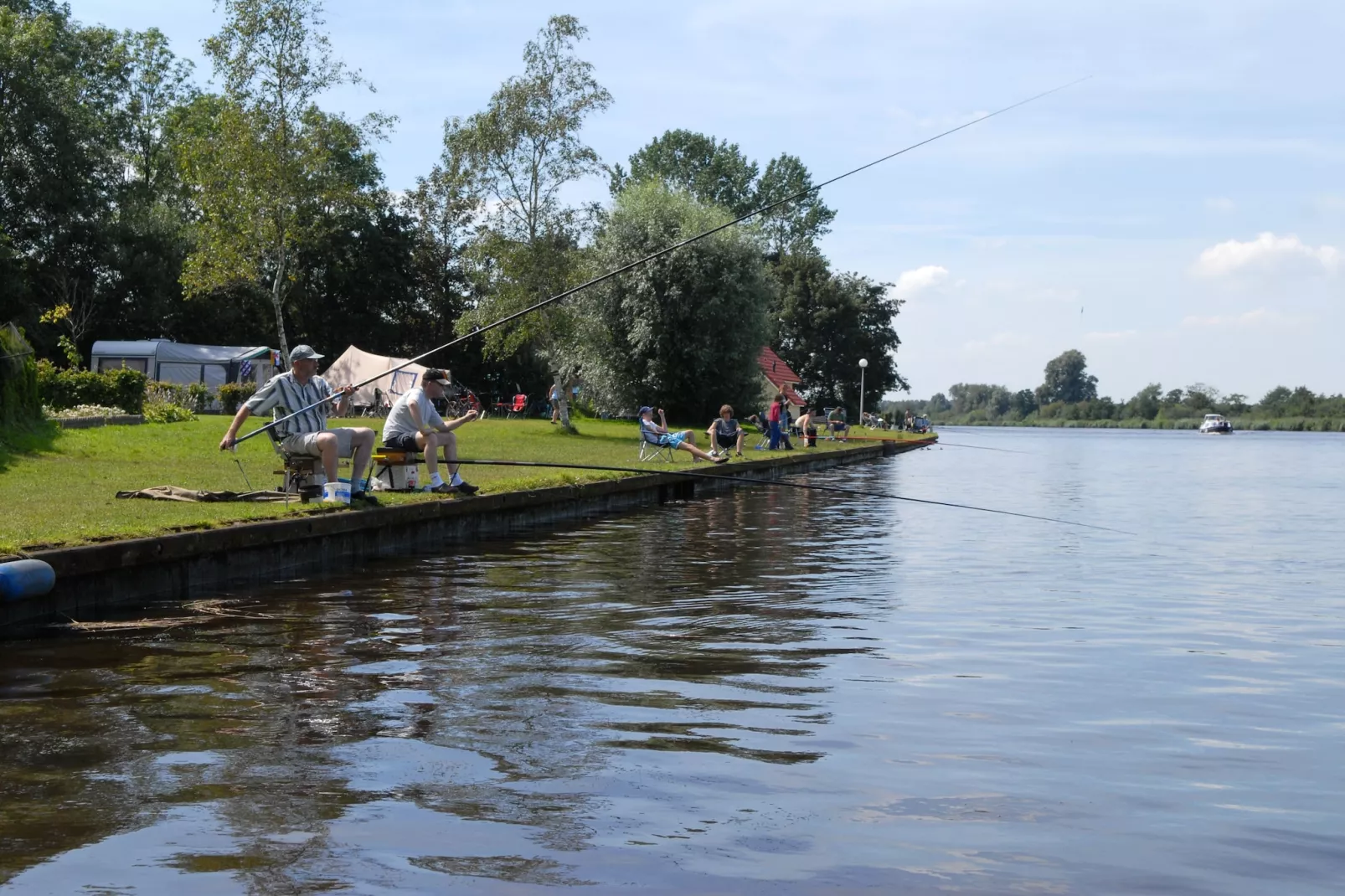 Vakantiepark Bergumermeer 8 - Gebieden zomer 1km