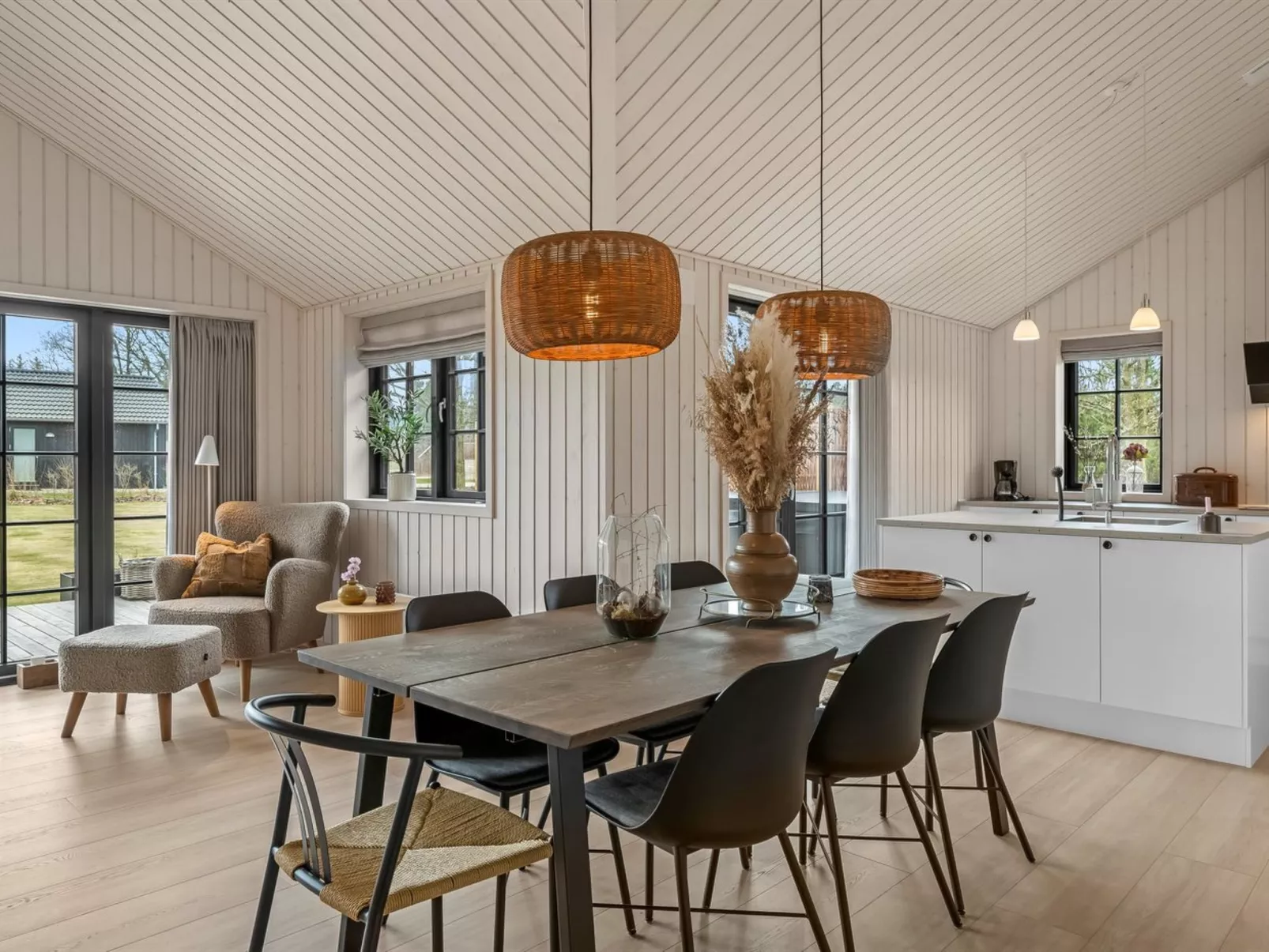 "Emin" - 2.8km from the sea - Binnen