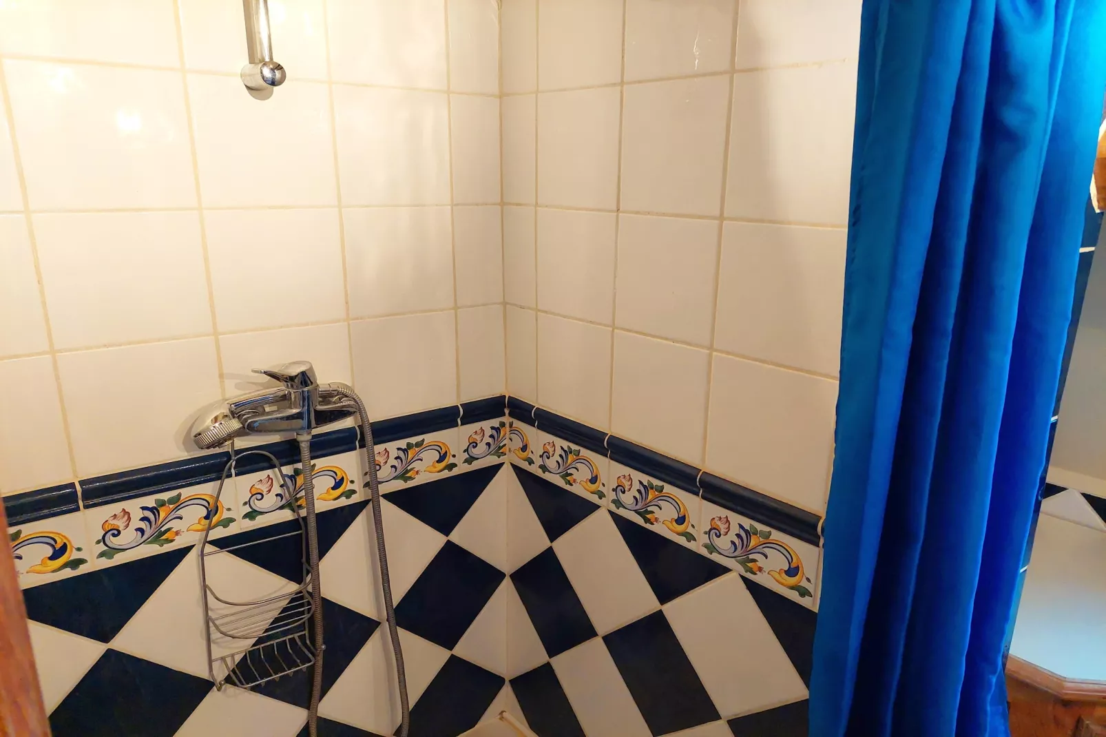 Granitsteinhaus in St Pol-de-Léon - Badkamer