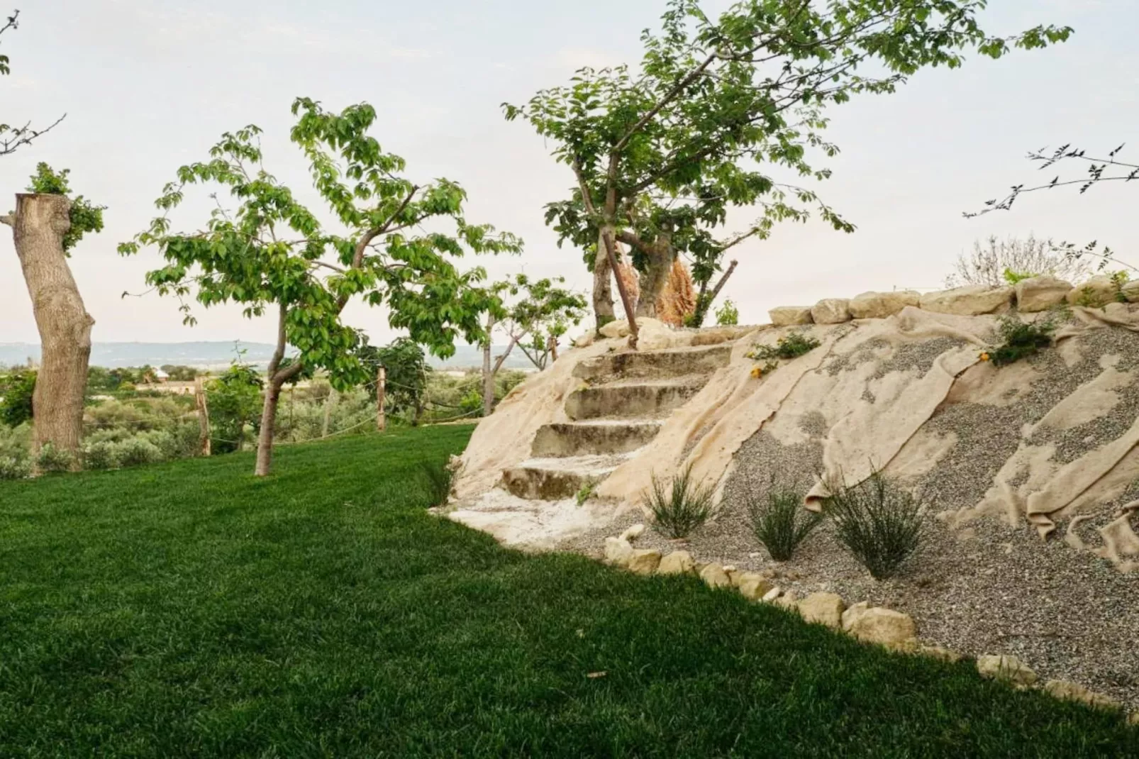 JATU RETREAT - Tuinen zomer