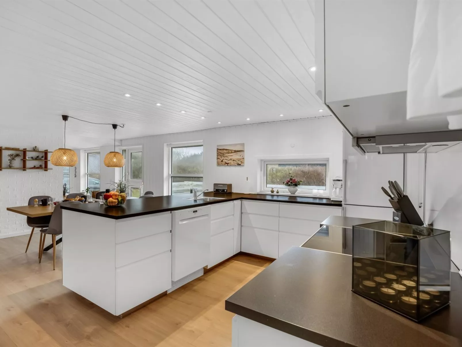 "Vilhelmiina" - 350m from the sea - Binnen