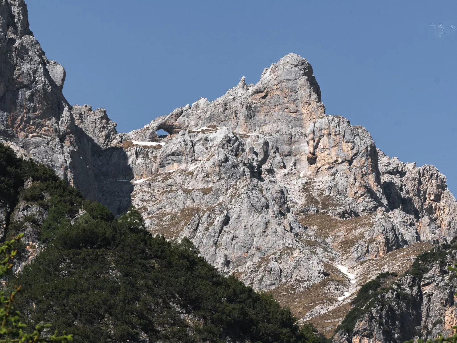 Serafini - Omgeving