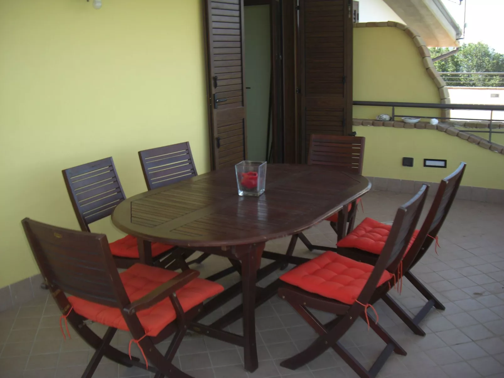Appartement in Caprioli mit Garten, Terrasse und Grill