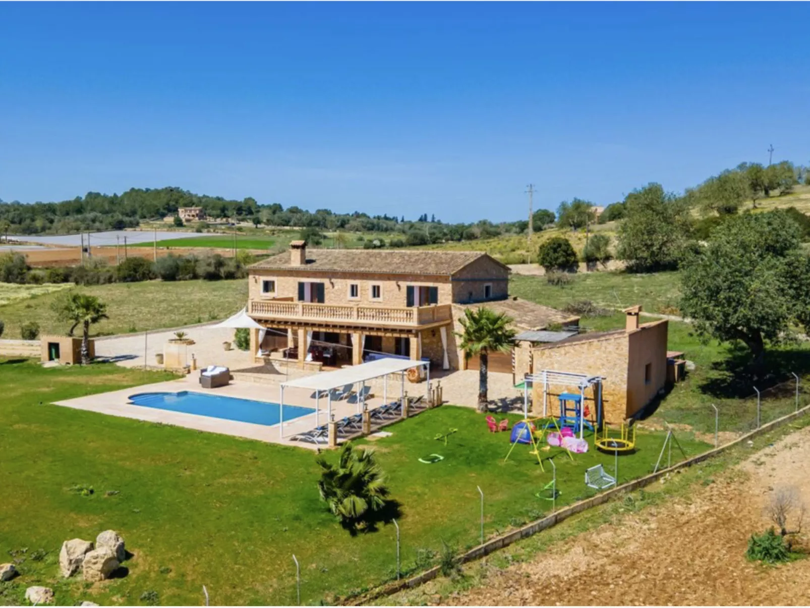 VILLA LORENZO MANACOR by PriorityVillas