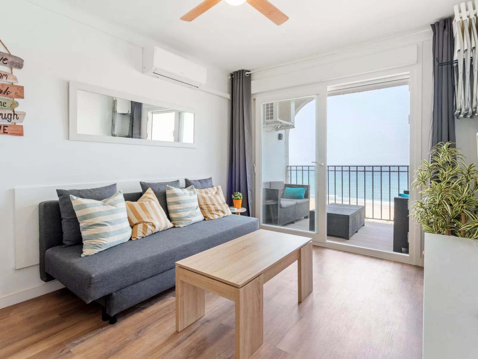 WELCS APARTAMENTO 085 EMP Frente al Mar