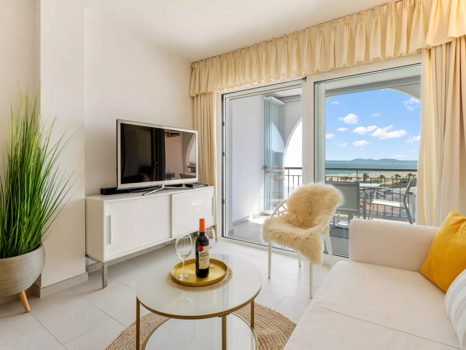 WELCS ESTUDIO 057 EMP Frente al Mar