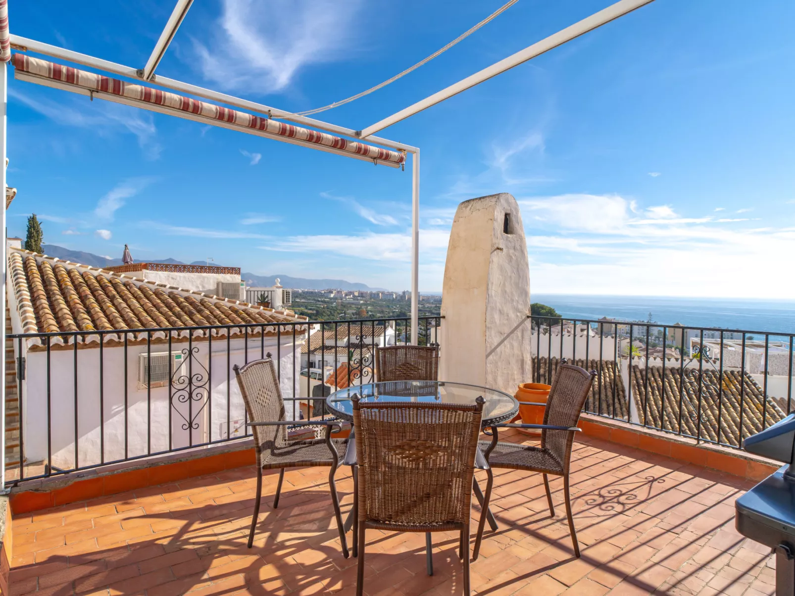 Villa Caritas Punta Lara by Casasol