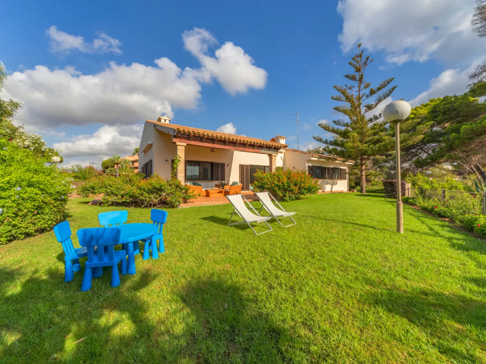 VILLA ES PINARO - BEACH FRONT