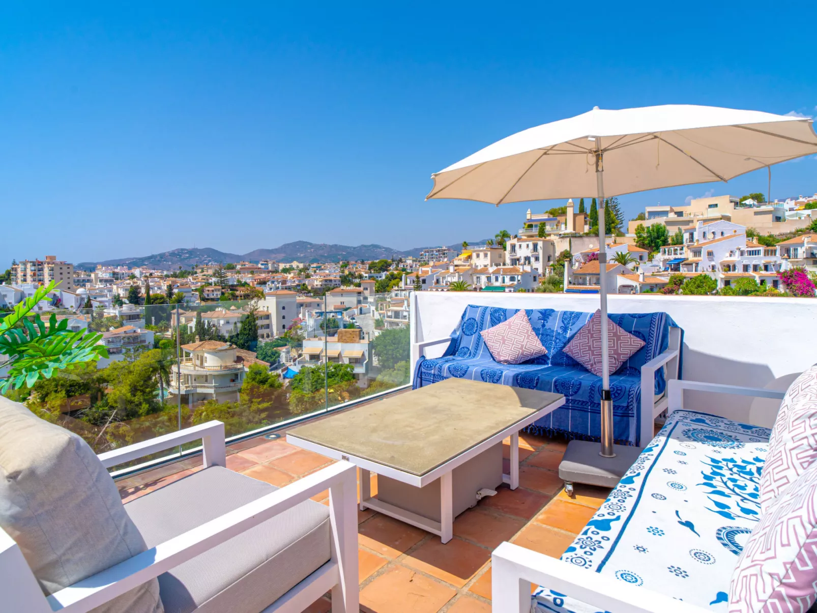 Casa Corazon Burriana by Casasol