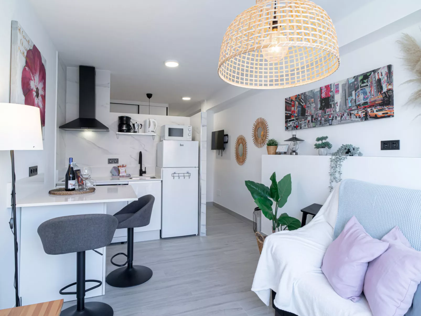 Central Studio by Casasol