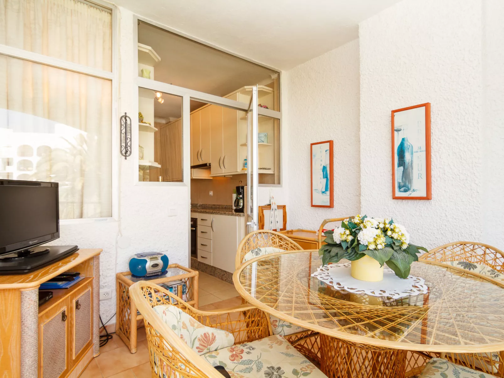 Carabeo 22 Apartment by Casasol