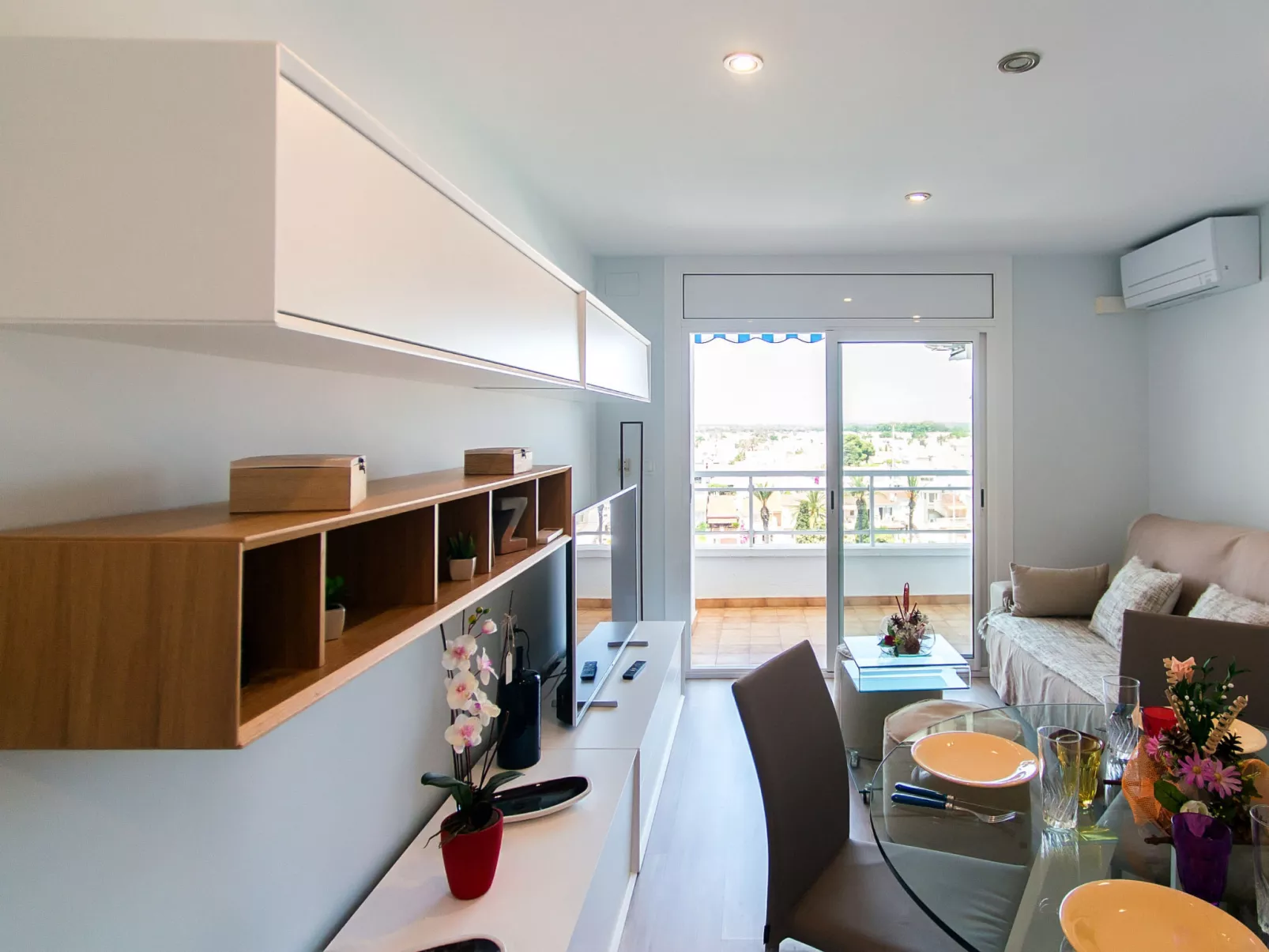 WELCS APARTAMENTO 264 EMP con vistas al canal