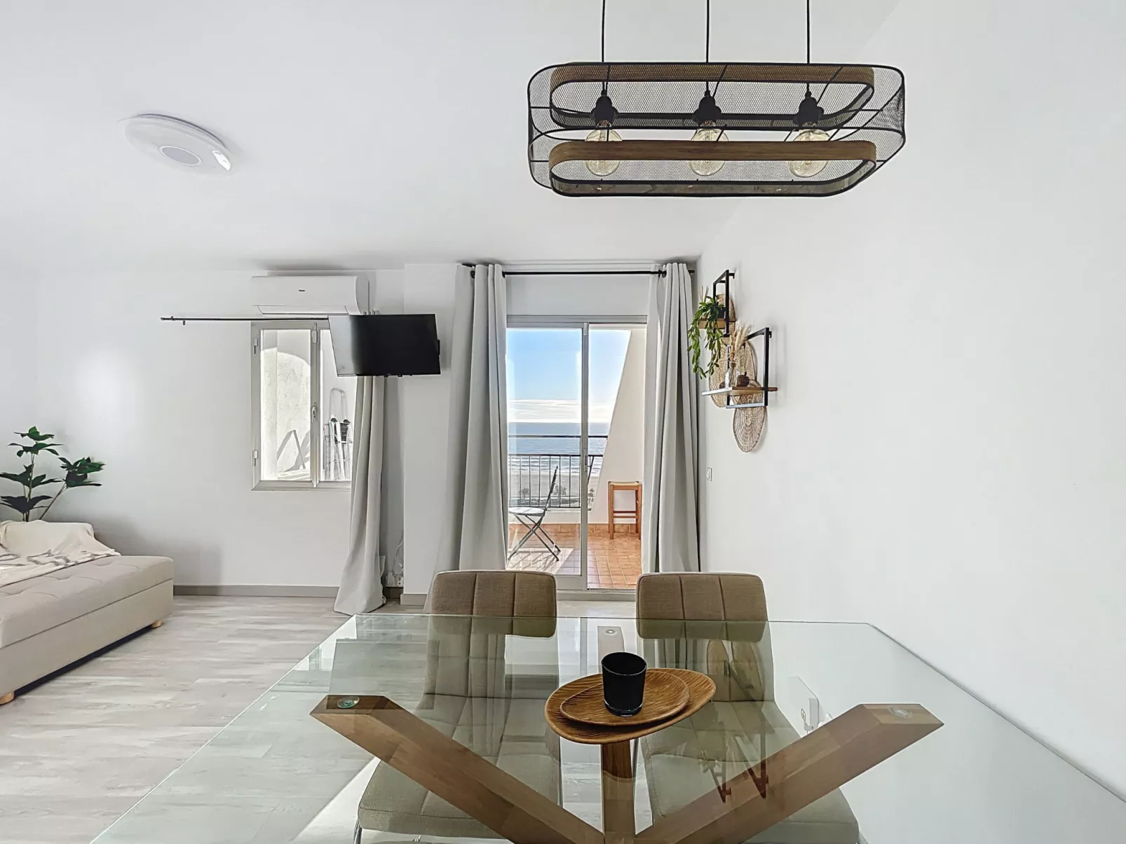 WELCS ESTUDIO 266 EMP con vista al mar